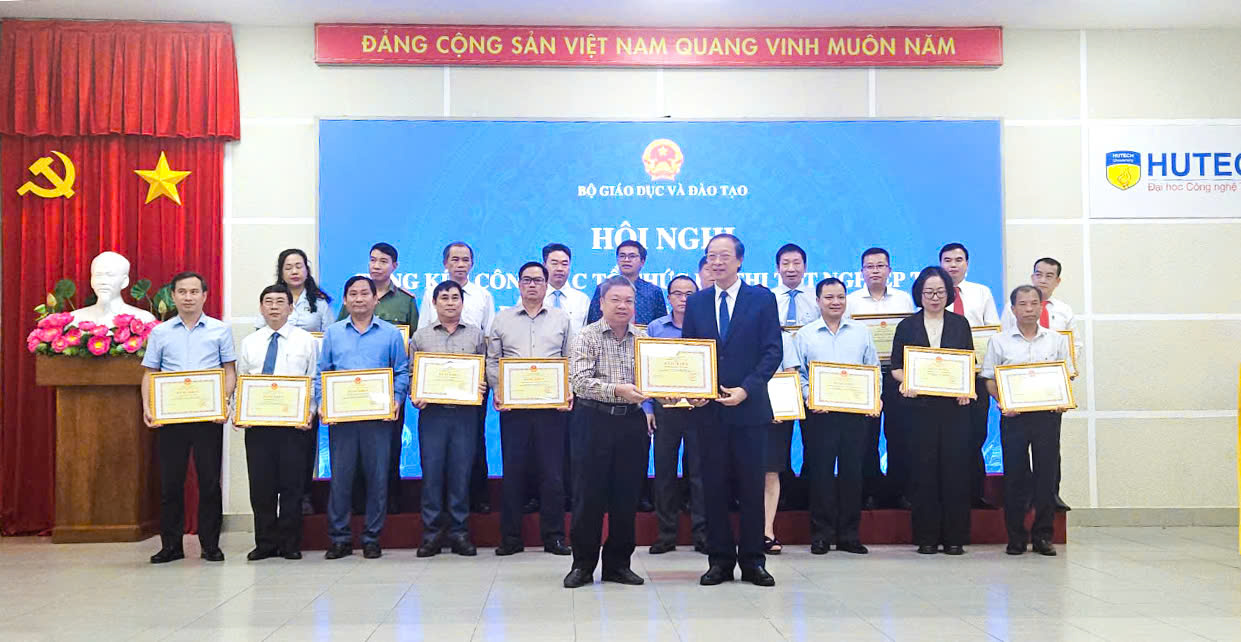 Trường Đại học Hồng Đức tham dự Hội nghị tổng kết công tác thi và thanh tra, kiểm tra thi tốt nghiệp THPT giai đoạn 2020-2024